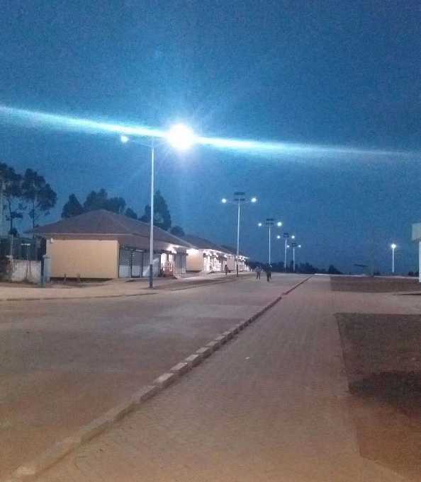 江阴市非洲科特迪瓦太阳能路灯工程